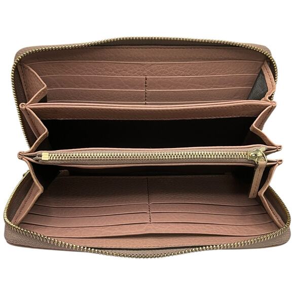 30. Gucci Pink Interlocking Soho Leather Wallet - Picture 8 of 14